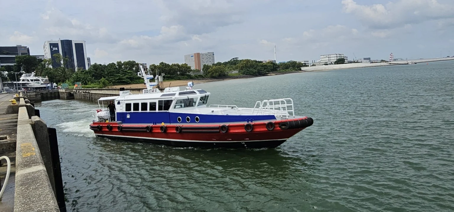 Marine personnel vessel