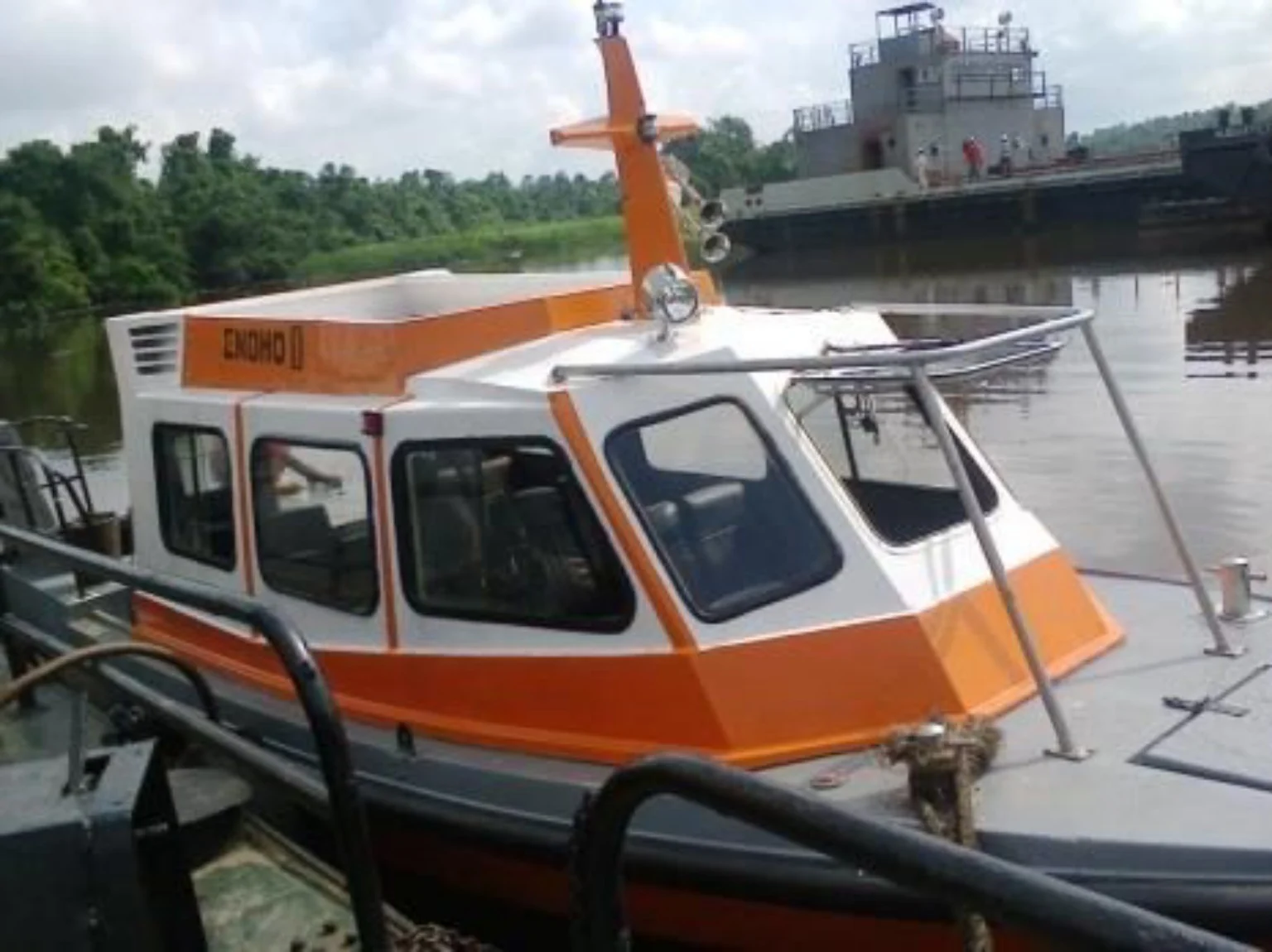 Crew boat